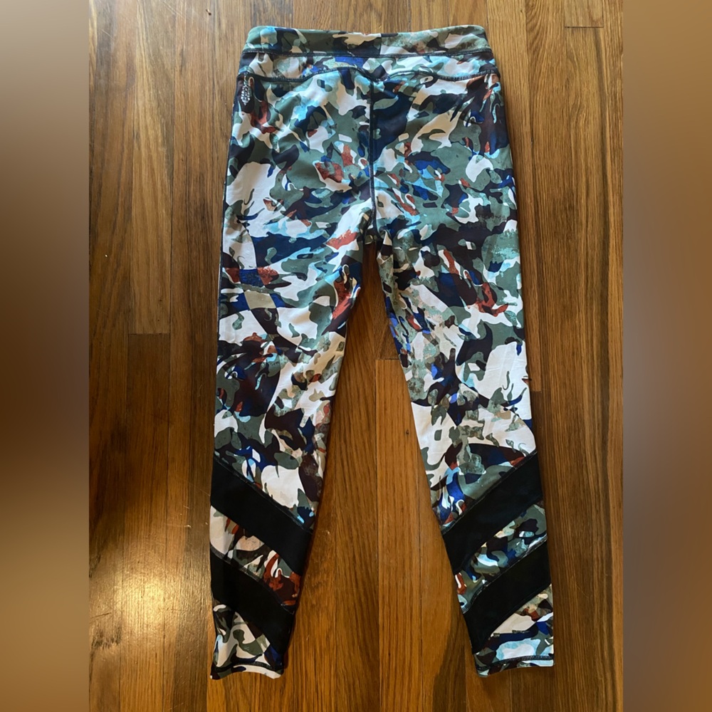 FP Movement camouflage print yoga pants/leggings size M
